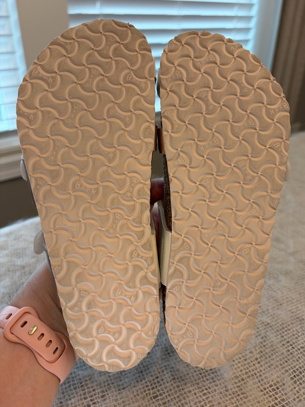 Birkenstock mayari kids sandals  pearl & rose gold EUC - Picture 10 of 16